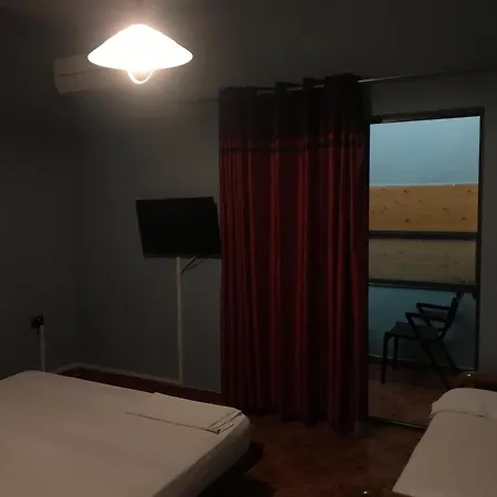 Studenti Ξενοδοχείο 2*