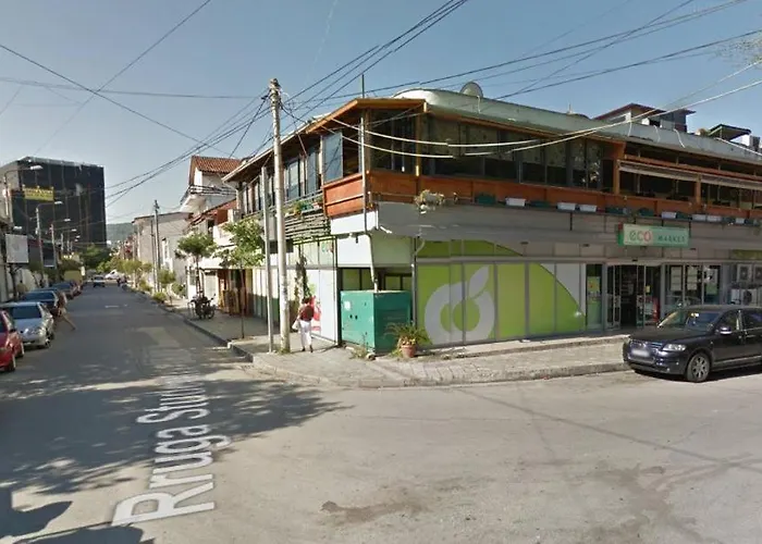 Studenti Ξενοδοχείο