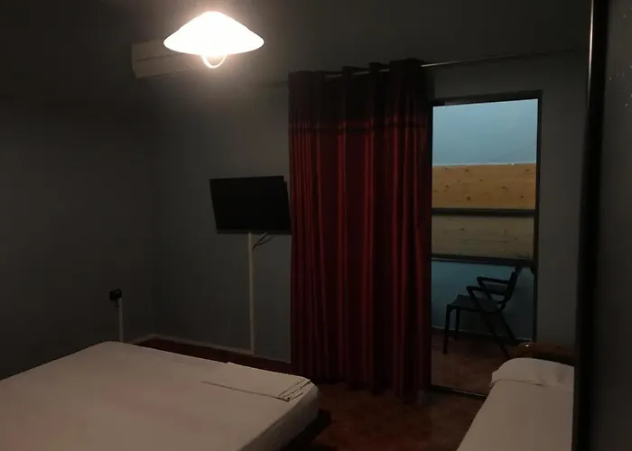 Studenti Ξενοδοχείο 2*